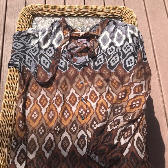 Print sheer blouse🌺 - Picture 1 of 3
